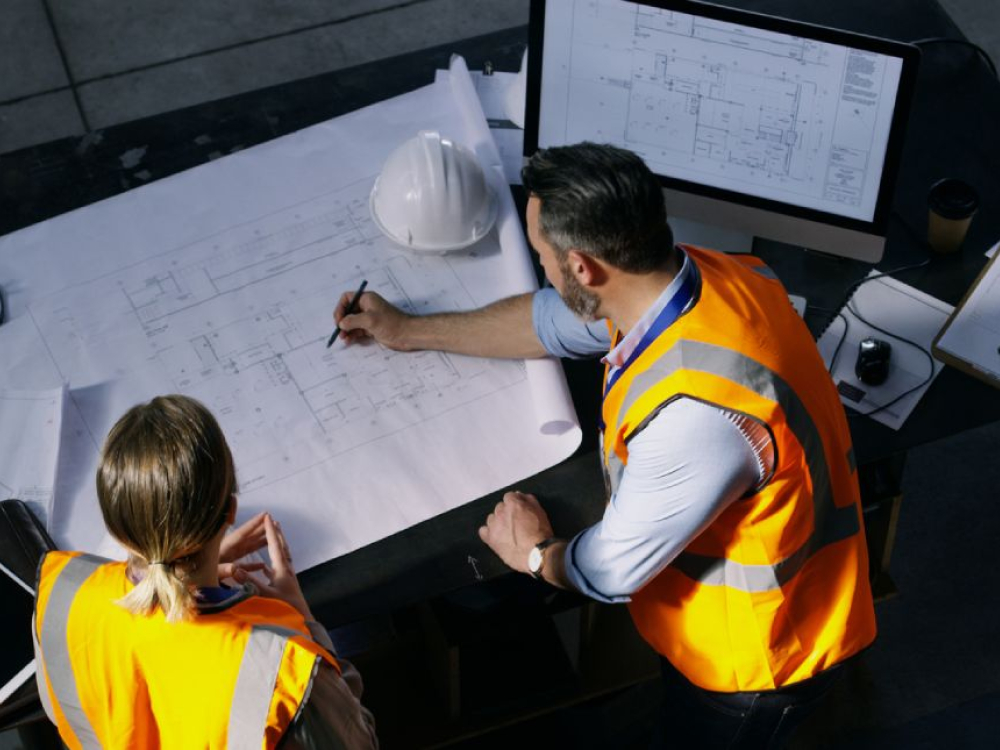 2 engineers working